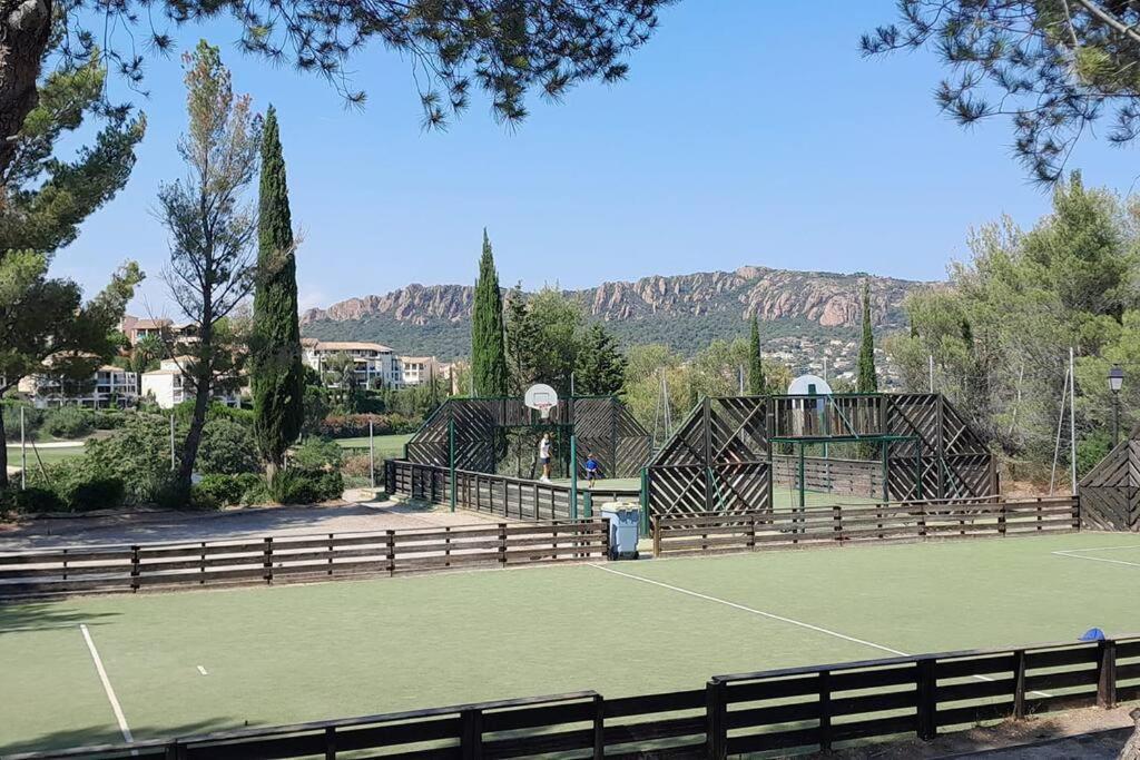 Dans Un Cadre D'Exception, Vue Mer Panoramique A Agay Cote D'Azur, Village Vacances Cap Esterel, T2 Avec Jardin, Golf, Climatisation, Wifi, 5 Piscines Saint-Raphaël Exterior foto